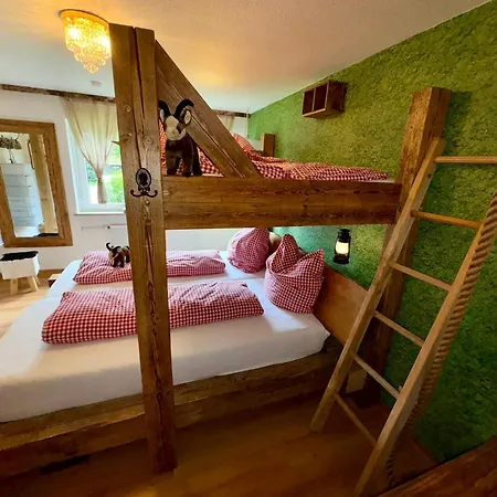Zur Gluecklichen Gams - Mit Huettenvibes In Fuer 1-8 Gaeste Apartment