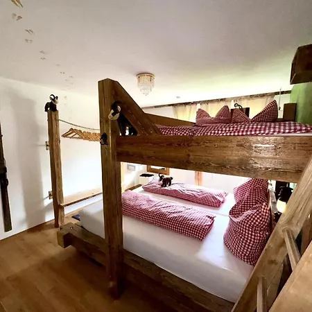 Apartment Zur Gluecklichen Gams - Mit Huettenvibes In Fuer 1-8 Gaeste